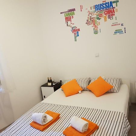 Micro Rooms Σίμπενικ Εξωτερικό φωτογραφία