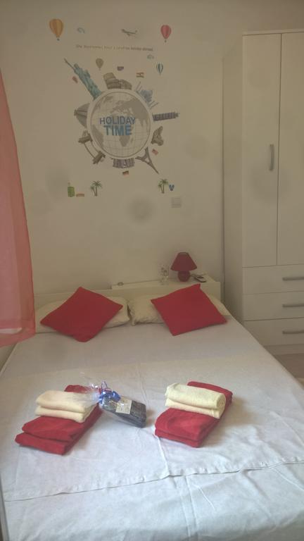Micro Rooms Σίμπενικ Εξωτερικό φωτογραφία
