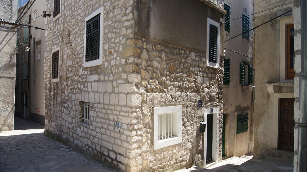 Micro Rooms Σίμπενικ Εξωτερικό φωτογραφία