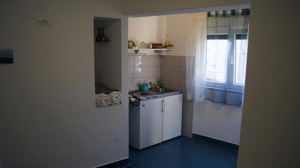 Micro Rooms Σίμπενικ Εξωτερικό φωτογραφία