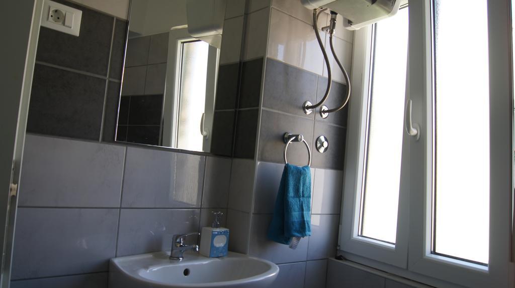 Micro Rooms Σίμπενικ Εξωτερικό φωτογραφία