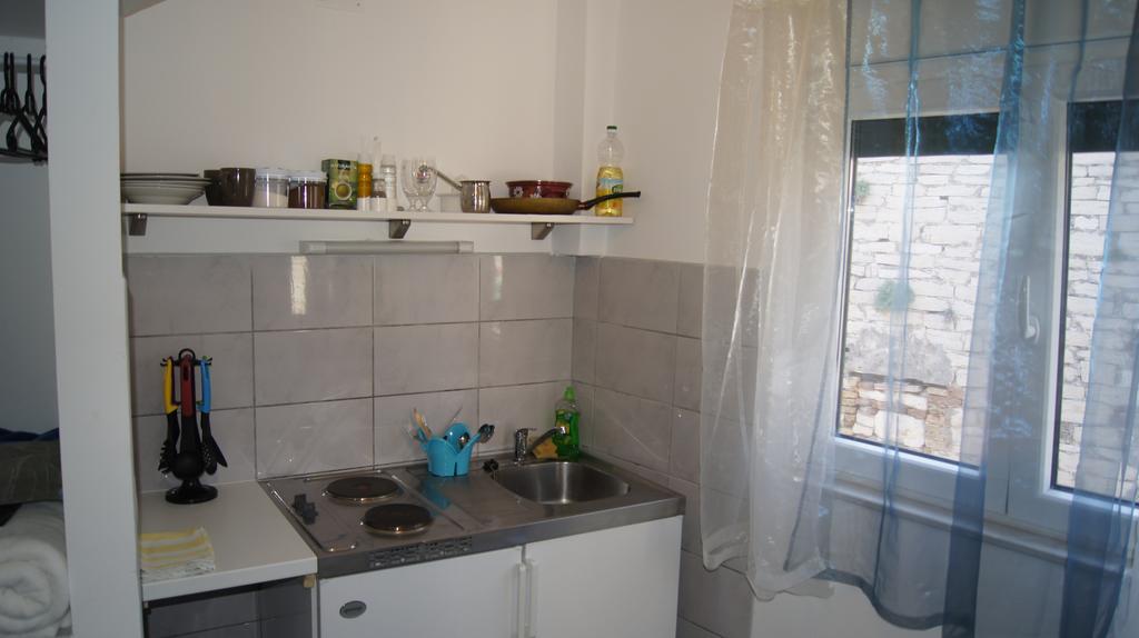 Micro Rooms Σίμπενικ Εξωτερικό φωτογραφία
