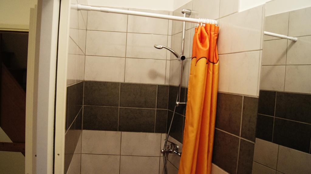 Micro Rooms Σίμπενικ Εξωτερικό φωτογραφία